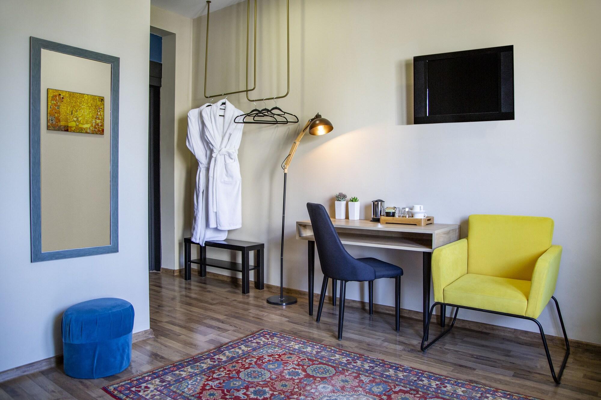 Alphabet Boutique Hotel Тбілісі Екстер'єр фото