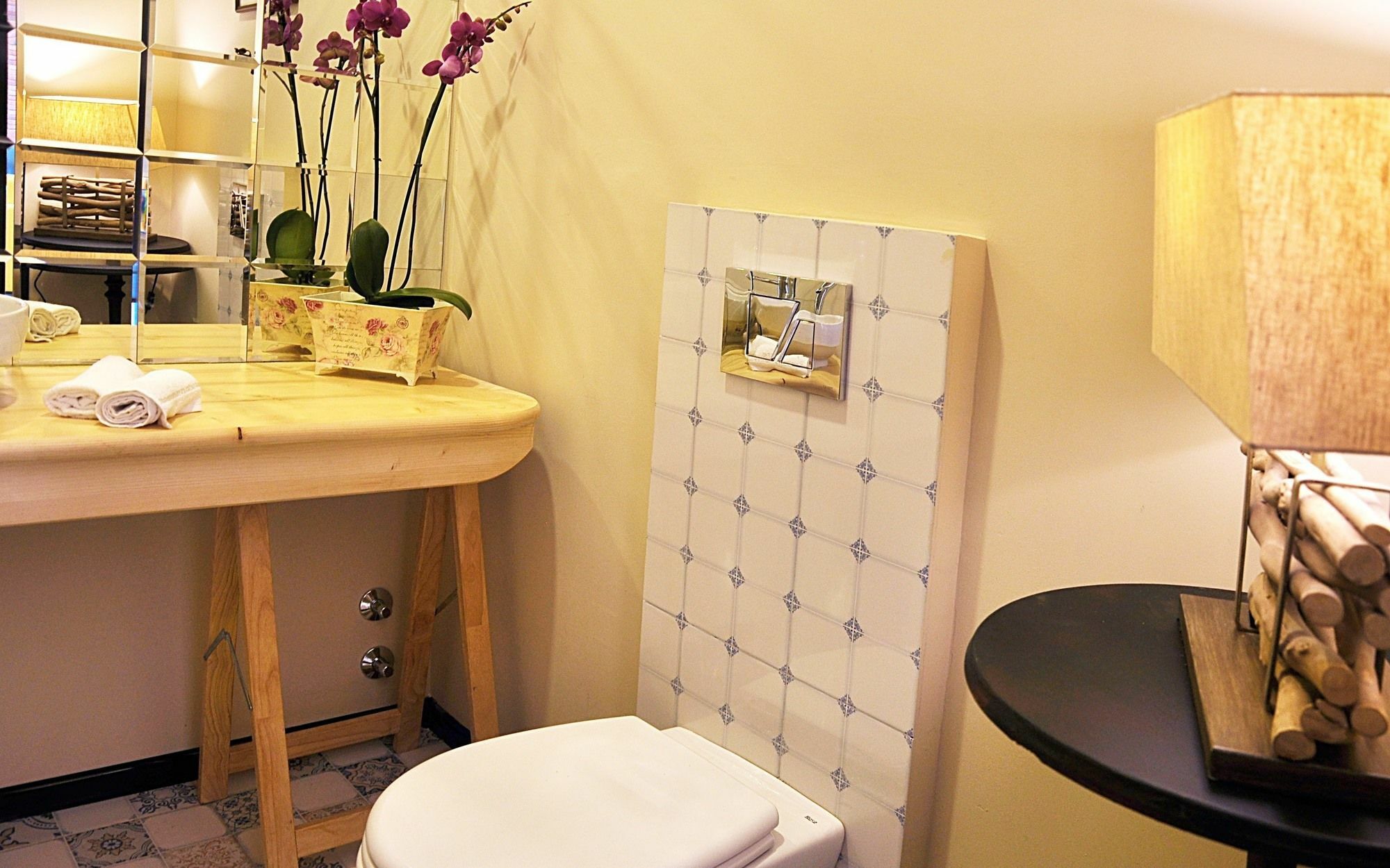 Alphabet Boutique Hotel Тбілісі Екстер'єр фото
